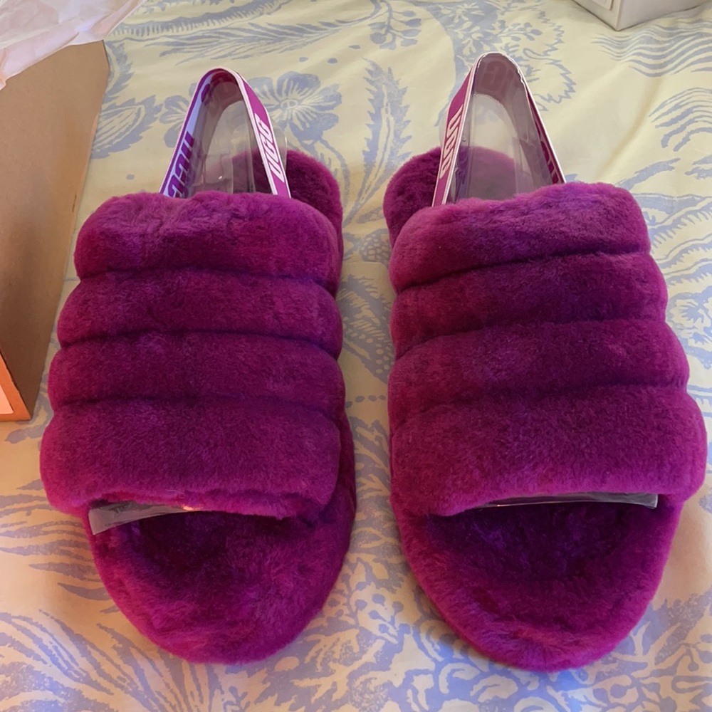 Women’s Fluff Yeah Slide, size 12